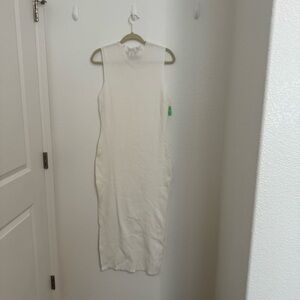 Elegant White Sleeveless Midi Dress